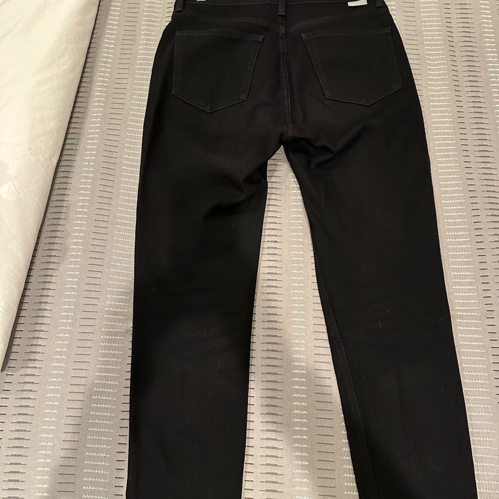Black Skinny Jeans: A Closet Staple